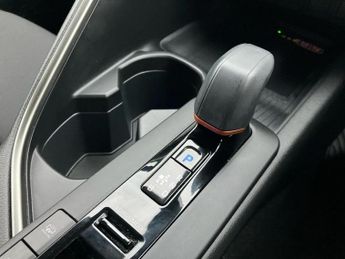 Toyota C-HR 2.0 PHEV Design 5dr CVT