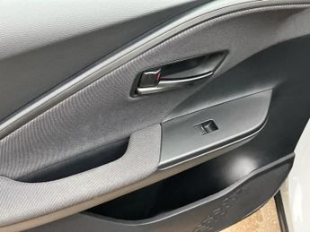 Toyota C-HR 2.0 PHEV Design 5dr CVT