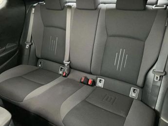 Toyota C-HR 2.0 PHEV Design 5dr CVT