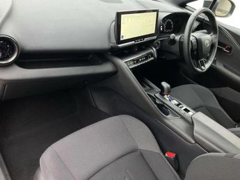 Toyota C-HR 2.0 PHEV Design 5dr CVT