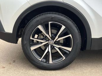 Toyota C-HR 2.0 PHEV Design 5dr CVT