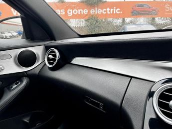 Mercedes-Benz C Class C220d AMG Line Premium 4dr Auto