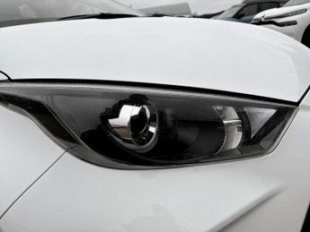 Toyota Yaris 1.5 Hybrid Icon 5dr CVT