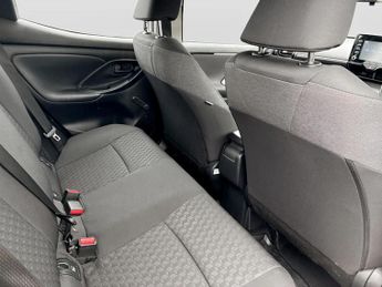 Toyota Yaris 1.5 Hybrid Icon 5dr CVT