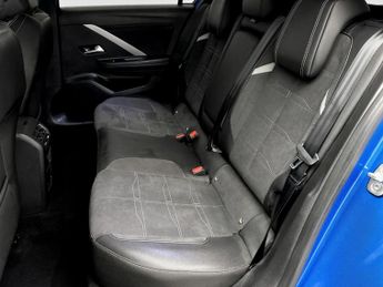 Vauxhall Astra 115kW Ultimate 54kWh 5dr Auto