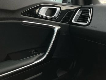 Kia Ceed 1.5T GDi ISG 138 GT-Line 5dr DCT