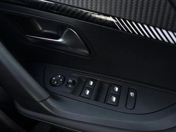 Peugeot 2008 100kW Allure 50kWh 5dr Auto