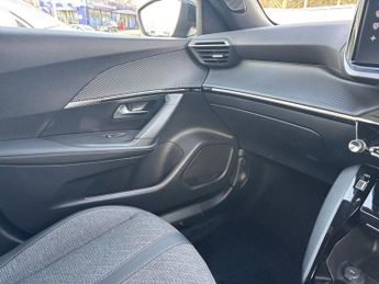 Peugeot 2008 100kW Allure 50kWh 5dr Auto