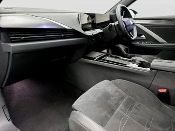 Vauxhall Astra 115kW Ultimate 54kWh 5dr Auto