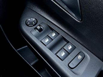 Vauxhall Corsa 100kW Elite Nav Premium 50kWh 5dr Auto [7.4kWCh]