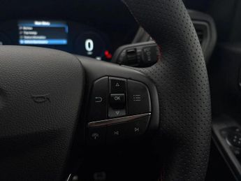 Ford Kuga 2024.50 FORD Kuga ST-Line 5 door 2.5L Duratec FHEV 180PS FWD CVT Automat