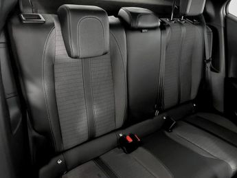 Peugeot 2008 100kW Allure Premium 50kWh 5dr Auto