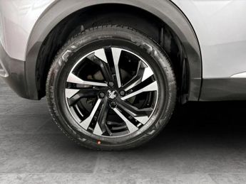 Peugeot 2008 100kW Allure Premium 50kWh 5dr Auto