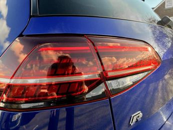 Volkswagen Golf 2.0 TSI 300 R 5dr 4MOTION DSG