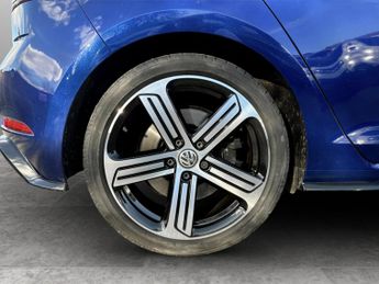 Volkswagen Golf 2.0 TSI 300 R 5dr 4MOTION DSG