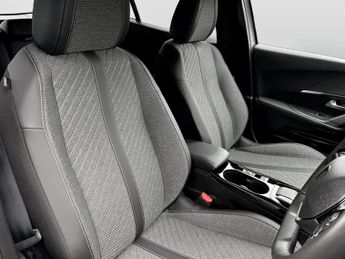 Peugeot 2008 100kW Allure 50kWh 5dr Auto