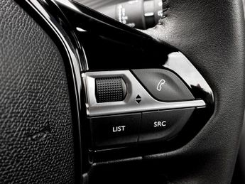 Peugeot 2008 100kW Allure 50kWh 5dr Auto