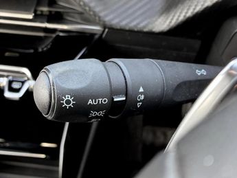 Peugeot 208 1.2 PureTech 130 Allure Premium 5dr EAT8