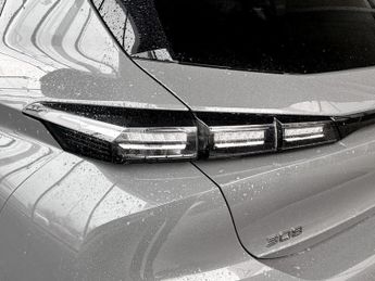 Peugeot 308 1.2 PureTech Allure Premium 5dr EAT8