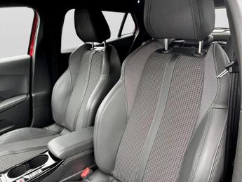 Peugeot 2008 100kW GT 50kWh 5dr Auto