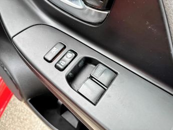 Toyota Yaris 1.5 Hybrid Icon Tech 5dr CVT