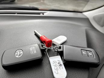 Toyota Yaris 1.5 Hybrid Icon Tech 5dr CVT