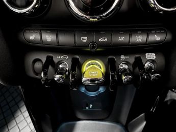 Mini Hatch 135kW Cooper S Level 2 33kWh 3dr Auto