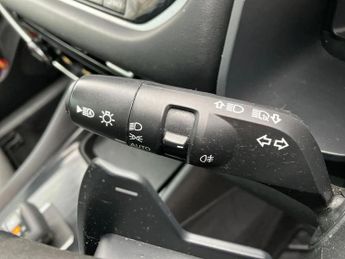 Nissan Qashqai 1.3 DiG-T MH 158 N-Connecta 5dr Xtronic