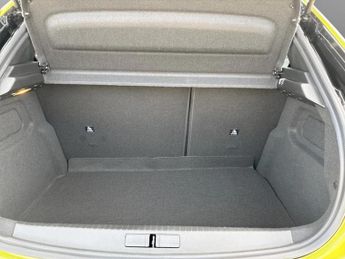 Peugeot 208 1.2 Hybrid 110 GT 5dr e-DSC6