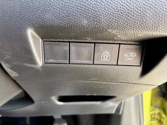Peugeot 208 1.2 Hybrid 110 GT 5dr e-DSC6