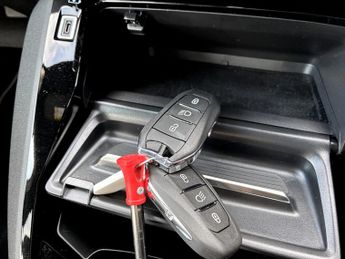 Peugeot 208 1.2 Hybrid 110 GT 5dr e-DSC6