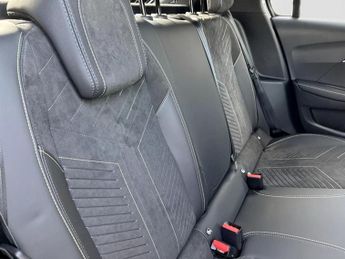 Peugeot 208 1.2 Hybrid 110 GT Premium 5dr e-DSC6