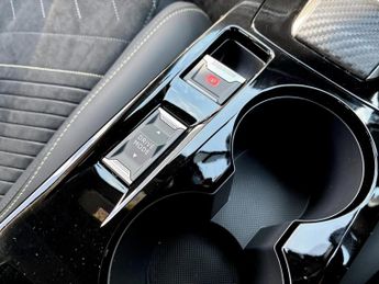 Peugeot 208 1.2 Hybrid 110 GT Premium 5dr e-DSC6