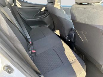 Toyota Yaris 1.5 Hybrid Design 5dr CVT