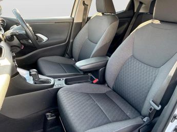 Toyota Yaris 1.5 Hybrid Design 5dr CVT