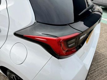 Toyota Yaris 1.5 Hybrid Design 5dr CVT