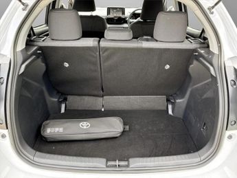 Toyota Yaris 1.5 Hybrid Design 5dr CVT