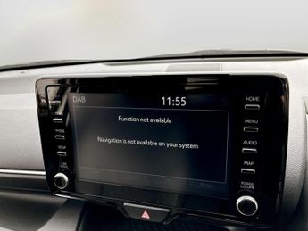 Toyota Yaris 1.5 Hybrid Design 5dr CVT