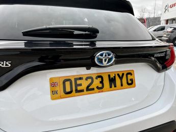 Toyota Yaris 1.5 Hybrid Design 5dr CVT