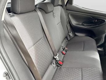 Toyota Yaris 1.5 Hybrid Design 5dr CVT