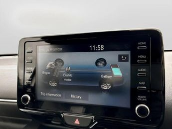 Toyota Yaris 1.5 Hybrid Design 5dr CVT