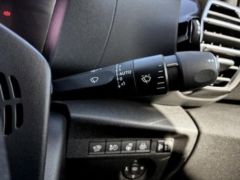 Citroen C4 100kW Shine Plus 50kWh 5dr Auto