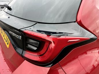 Toyota Yaris 1.5 Hybrid Design 5dr CVT