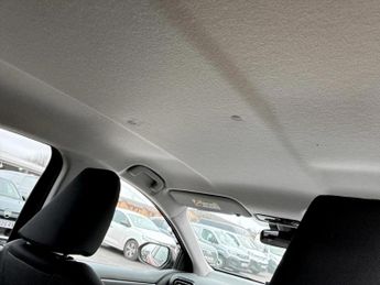 Toyota Yaris 1.5 Hybrid Design 5dr CVT