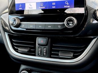 Ford Puma 1.0 EcoBoost Hybrid mHEV Titanium 5dr DCT