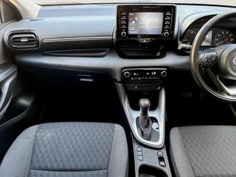 Toyota Yaris 1.5 Hybrid Icon 5dr CVT