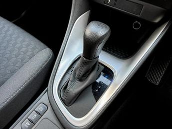 Toyota Yaris 1.5 Hybrid Icon 5dr CVT