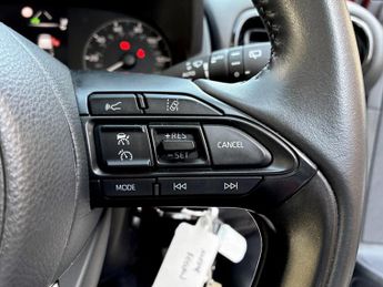 Toyota Yaris 1.5 Hybrid Icon 5dr CVT
