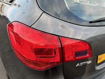 Vauxhall Astra 1.6i 16V Exclusiv 5dr Auto