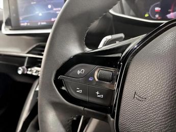 Peugeot 2008 1.2 PureTech 130 Allure Premium+ 5dr EAT8